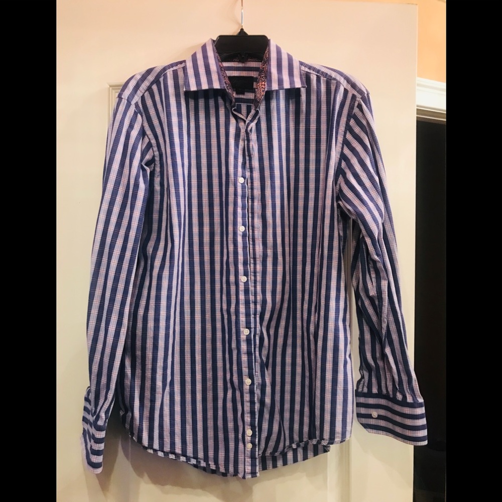 🚨EUC Casual Button Down